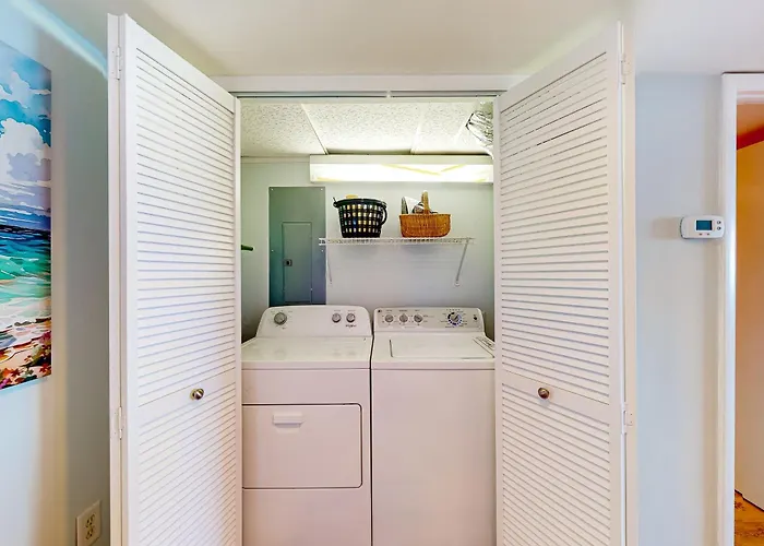 Fountainhead Towers 1606 Apartment *